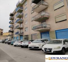 Porto/borgo vecchio/crispi: appartamento piano 2° mq 130 con posto auto
