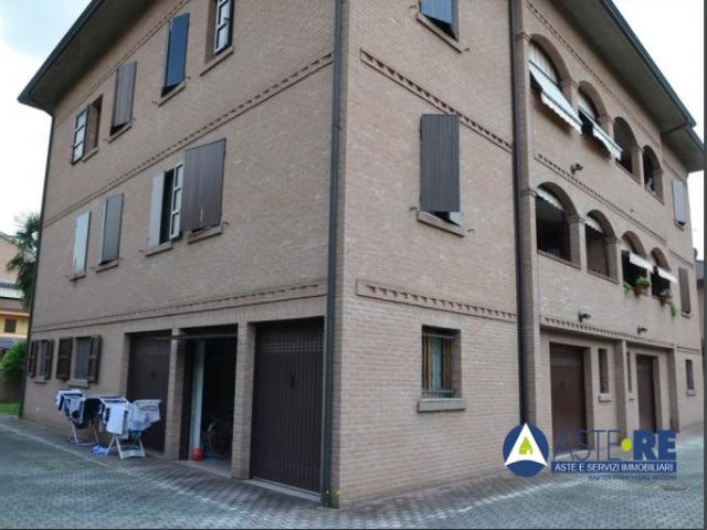 Case - Appartamento  p.2  via g. saragat 18, castelfranco emilia