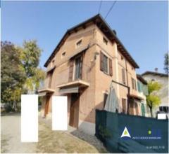 Case - Complesso immobiliare residenziale composto da più unità abitative, sito in comune di castelnuovo ra