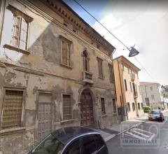 Villa storica nel centro di rovigo accanto al duomo!
