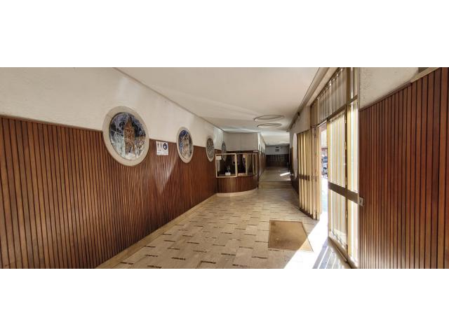 Appartamenti in Vendita - Zona oreto - trilocale piano alto.