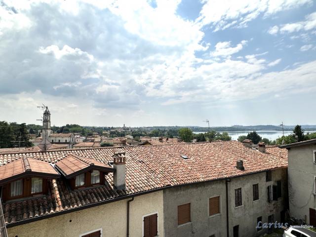 Case - Appartamento con balcone e cantina senza spese condominiali