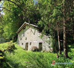 Sonico val malga vendesi porzione di rustico