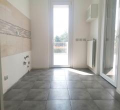 Case - Trilocale con terrazzo a cornaredo