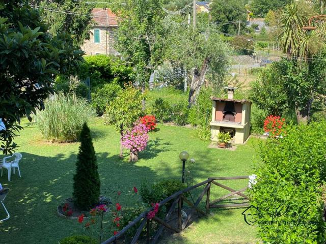 Appartamento trilocale con giardino in locazione a garlenda