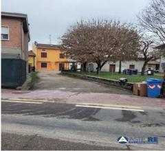 Case - Abitazione su piÙ livelli in via romana n. 29, medolla (mo)