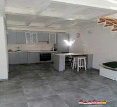 Carrara grazioso loft arredato