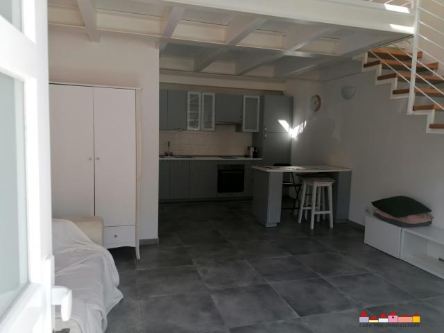 Appartamenti in Vendita - Carrara grazioso loft arredato