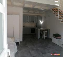 Appartamenti in Vendita - Carrara grazioso loft arredato