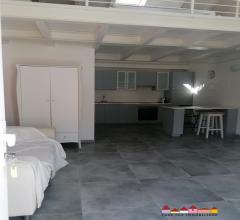 Appartamenti in Vendita - Carrara grazioso loft arredato