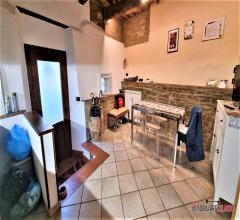 Case - Appartamento in zona semicentrale