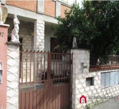Case - Appartamento via niscemi n° 109 roma
