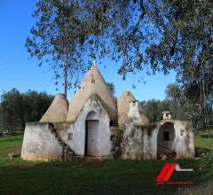 Case - Trullo tradizionale con ampio terreno e possibilità di ampliamento e piscina