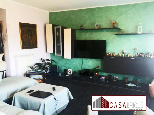 Appartamenti in Vendita - Appartamento ristrutturato, luminoso, 5°piano, zona centrale