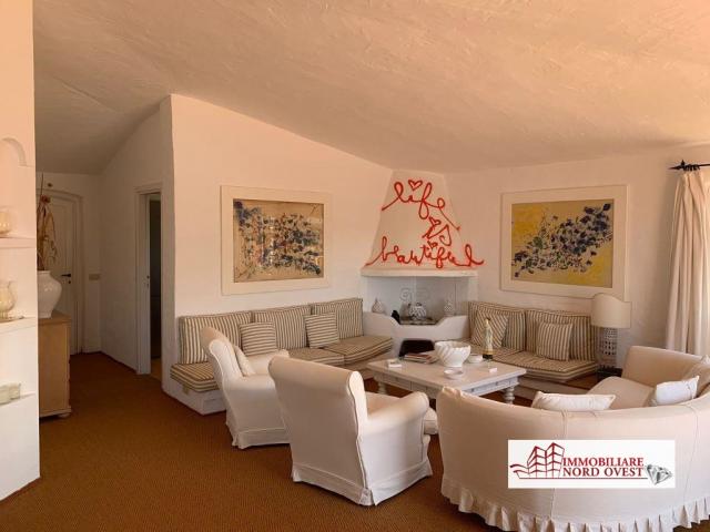 Appartamenti in Vendita - Appartamento in centro a porto cervo