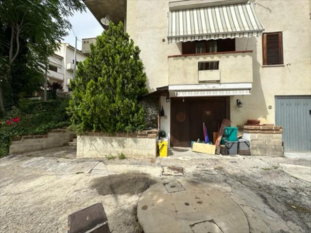 Appartamenti in Vendita - Appartamento in vendita a moscufo centro storico