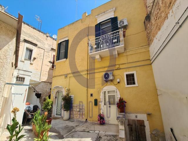 Appartamenti in Vendita - Casa indipendente in vendita a bisceglie centro