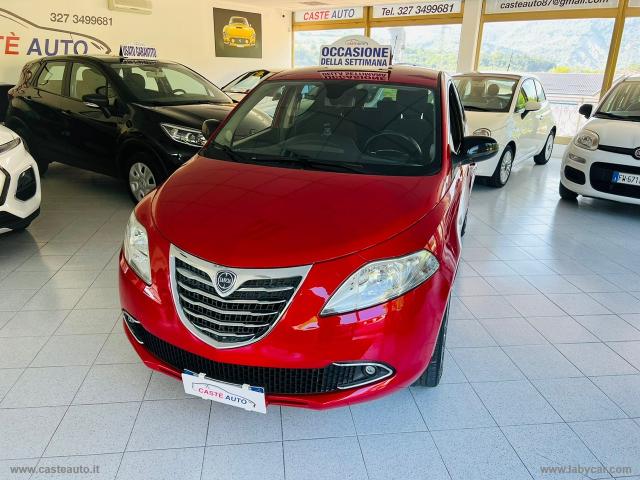 Auto - Lancia ypsilon 0.9 t.air 85 cv 5p. s&s dfn gold