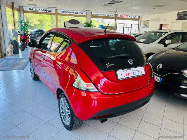 Auto - Lancia ypsilon 0.9 t.air 85 cv 5p. s&s dfn gold