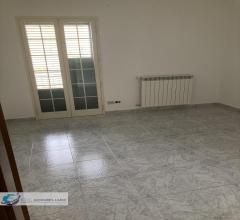 Appartamenti in Vendita - Appartamento in vendita a palazzo adriano periferia