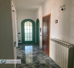 Appartamenti in Vendita - Casa indipendente in vendita a lercara friddi periferia