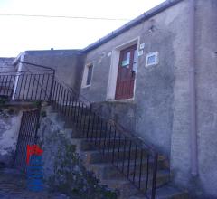 Case - Casa indipendente con rudere sita in savoca