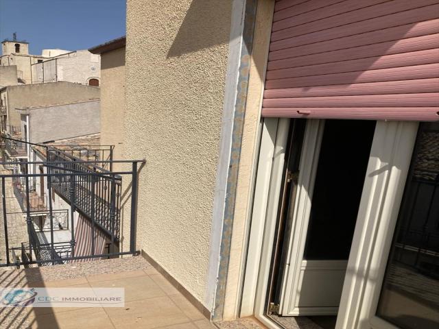 Appartamenti in Vendita - Appartamento in vendita a prizzi centro storico