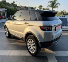 Auto - Land rover rr evoque 2.2 td4 5p. pure tech pack