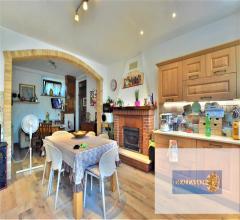 Appartamenti in Vendita - Casa indipendente in vendita a sant'angelo in pontano campagna