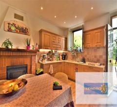Appartamenti in Vendita - Casa indipendente in vendita a sant'angelo in pontano campagna