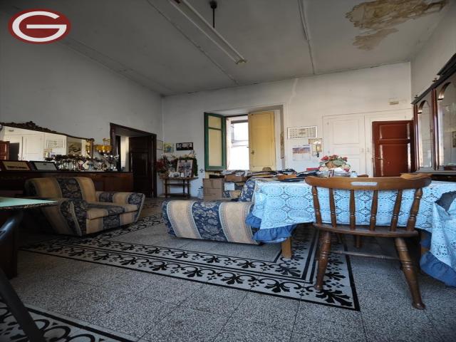 Appartamenti in Vendita - Appartamento in vendita a taurianova centrale
