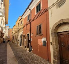 Casa indipendente in affitto a chieti centro storico