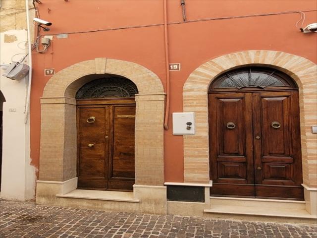 Appartamenti in Vendita - Casa indipendente in affitto a chieti centro storico