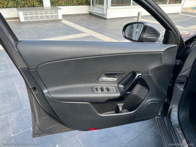 Auto - Mercedes-benz a 180 d automatic business