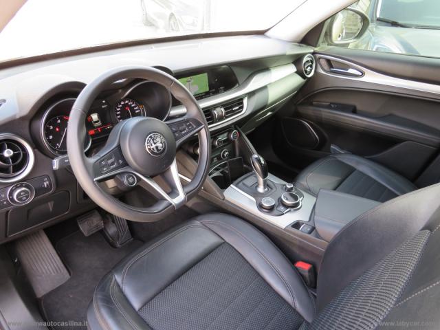 Auto - Alfa romeo stelvio 2.2 t.diesel 180 cv at8 q4 exec.