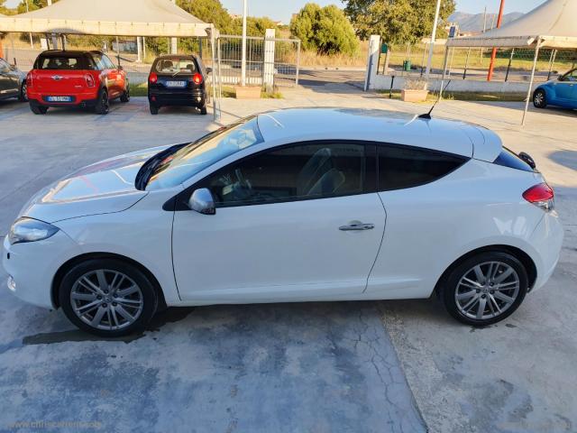 Auto - Renault mÃ©gane coupÃ© 1.5 dci 110 cv s&s gt line