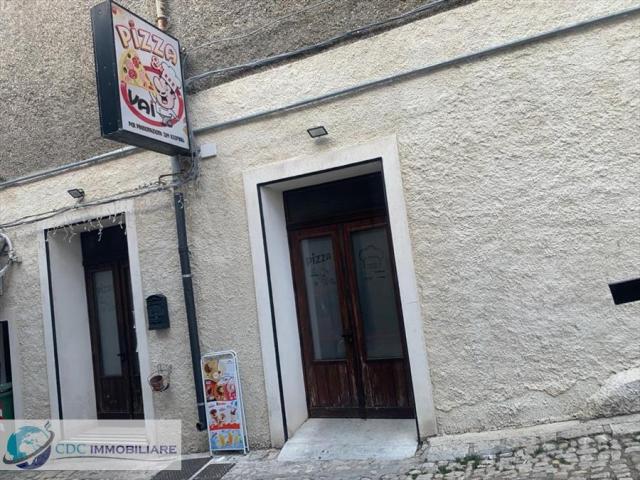 Appartamenti in Vendita - Attività commerciale in vendita a prizzi centro storico
