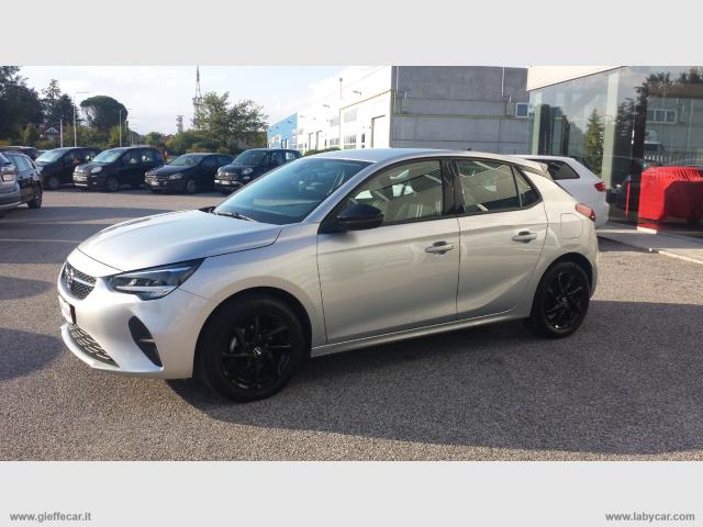 Auto - Opel corsa 1.2 design & tech