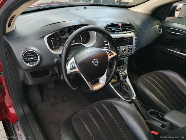 Auto - Lancia delta 1.6 mjt