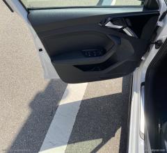 Auto - Audi a1 sportback 30 116cv tfsi identity black full led