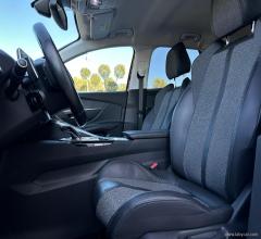 Auto - Peugeot 3008 bluehdi 120 s&s eat6 allure