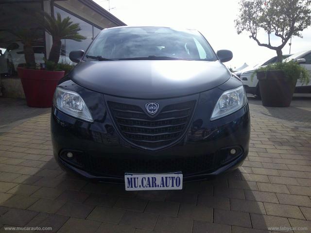 Auto - Lancia ypsilon 1.2 69 cv 5p. s&s s momodesign