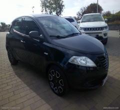 Auto - Lancia ypsilon 1.2 69 cv 5p. s&s s momodesign