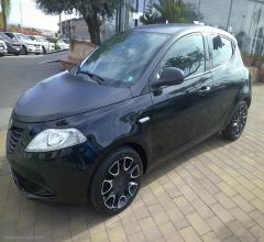 Auto - Lancia ypsilon 1.2 69 cv 5p. s&s s momodesign