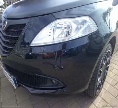 Auto - Lancia ypsilon 1.2 69 cv 5p. s&s s momodesign