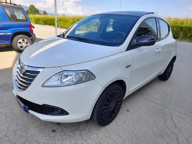 Auto - Lancia ypsilon 1.2 69 cv 5p. gpl ecochic ele.
