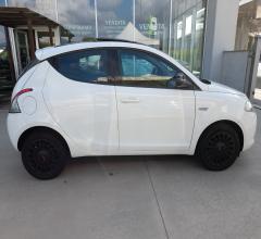 Auto - Lancia ypsilon 1.2 69 cv 5p. gpl ecochic ele.