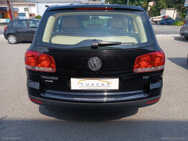 Auto - Volkswagen touareg 2.5 r5 tdi