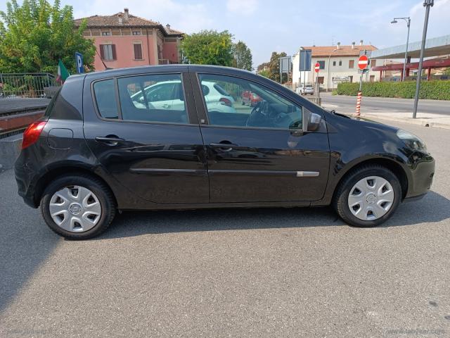 Auto - Renault clio 1.2 5p. confort
