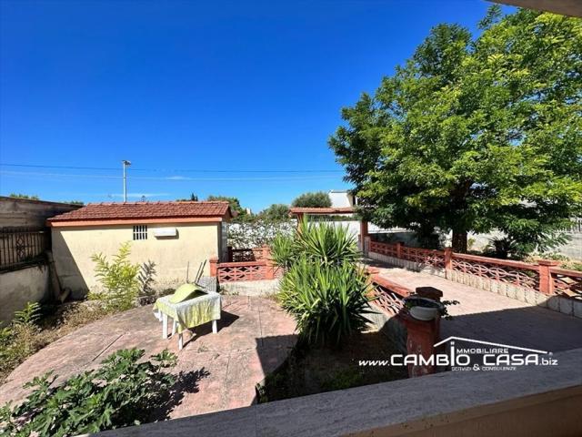 Appartamenti in Vendita - Villa in vendita a taranto solito-corvisea